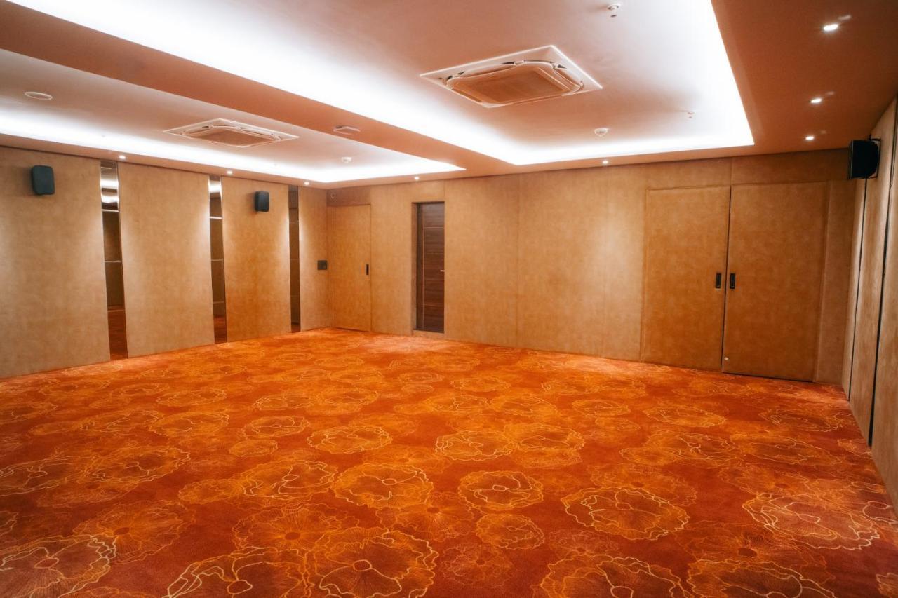 Playotel Premier Vijay Nagar إندور المظهر الخارجي الصورة