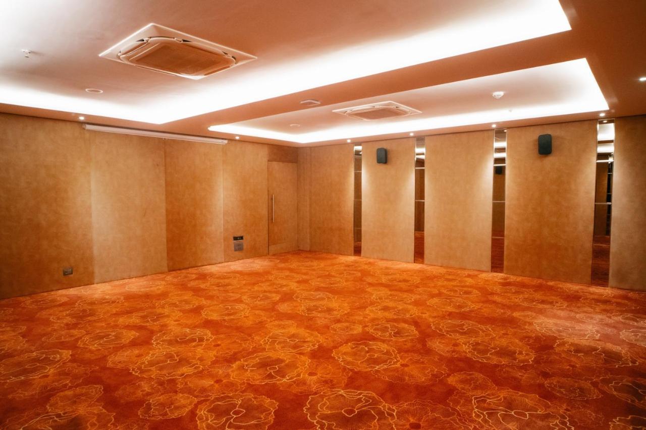 Playotel Premier Vijay Nagar إندور المظهر الخارجي الصورة